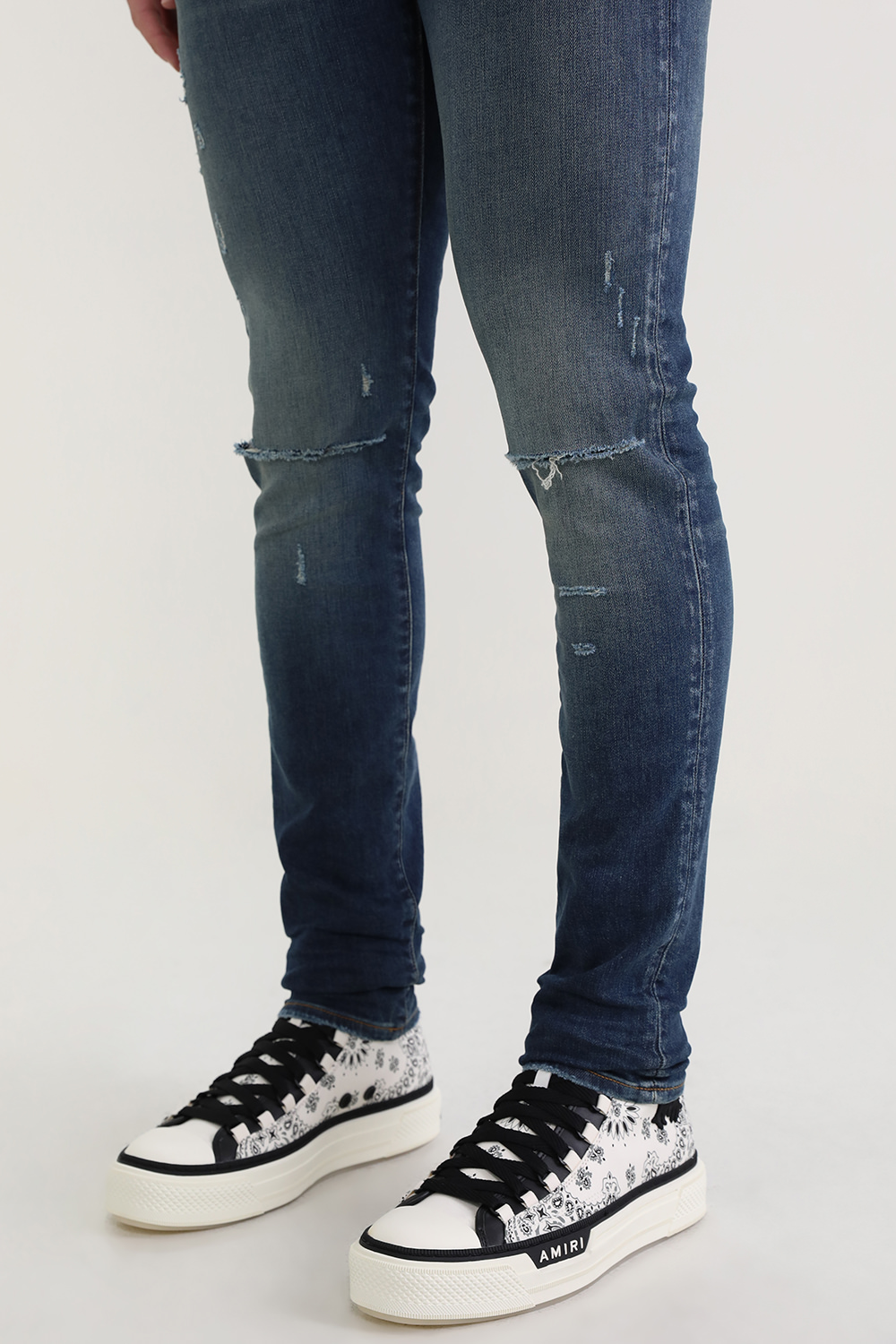 נעלי סניקרס בנדנה